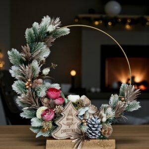 Aranjament alb Craciun, cerc metalic 40 cm