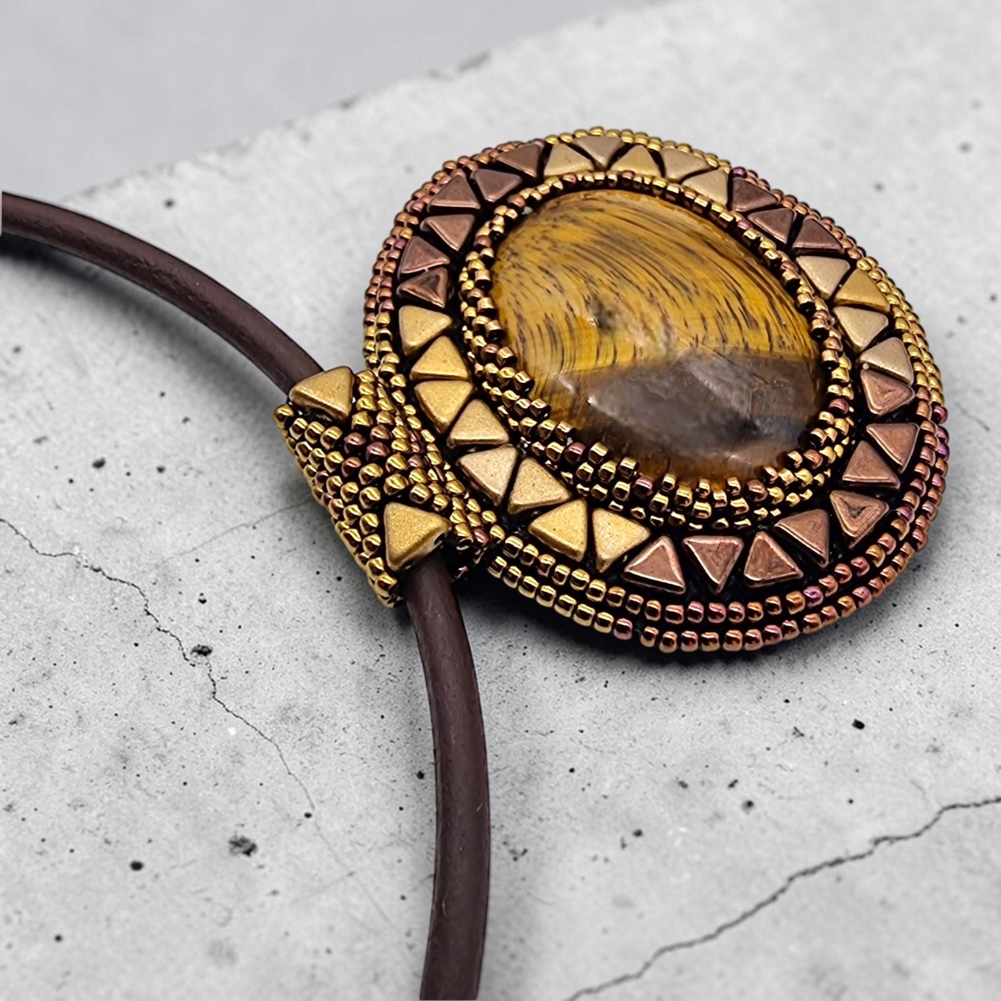 Colier la baza gâtului cu Ochi de tigru, pandantiv 62/50mm 6 Colier la baza gâtului cu Ochi de tigru, pandantiv 62/50mm