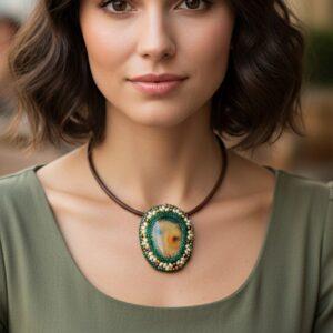 Colier sau broșă 68 mm, Agat