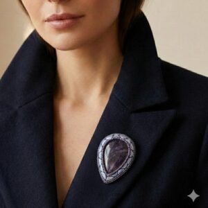 Broșă artizanală cu ametist natural, 68 mm