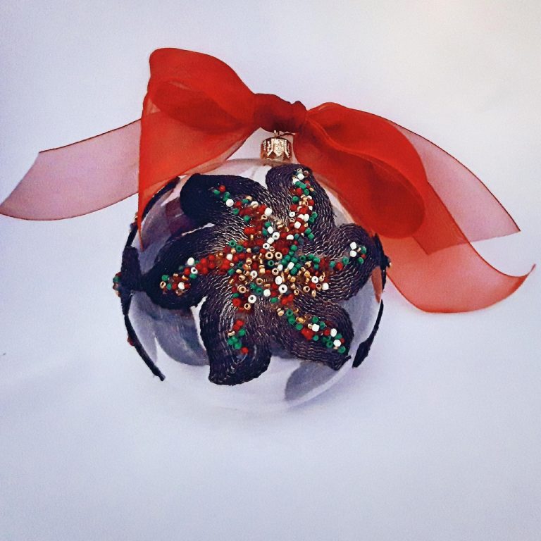 Glob Crăciun cu dantelă neagră, sticlă 10cm